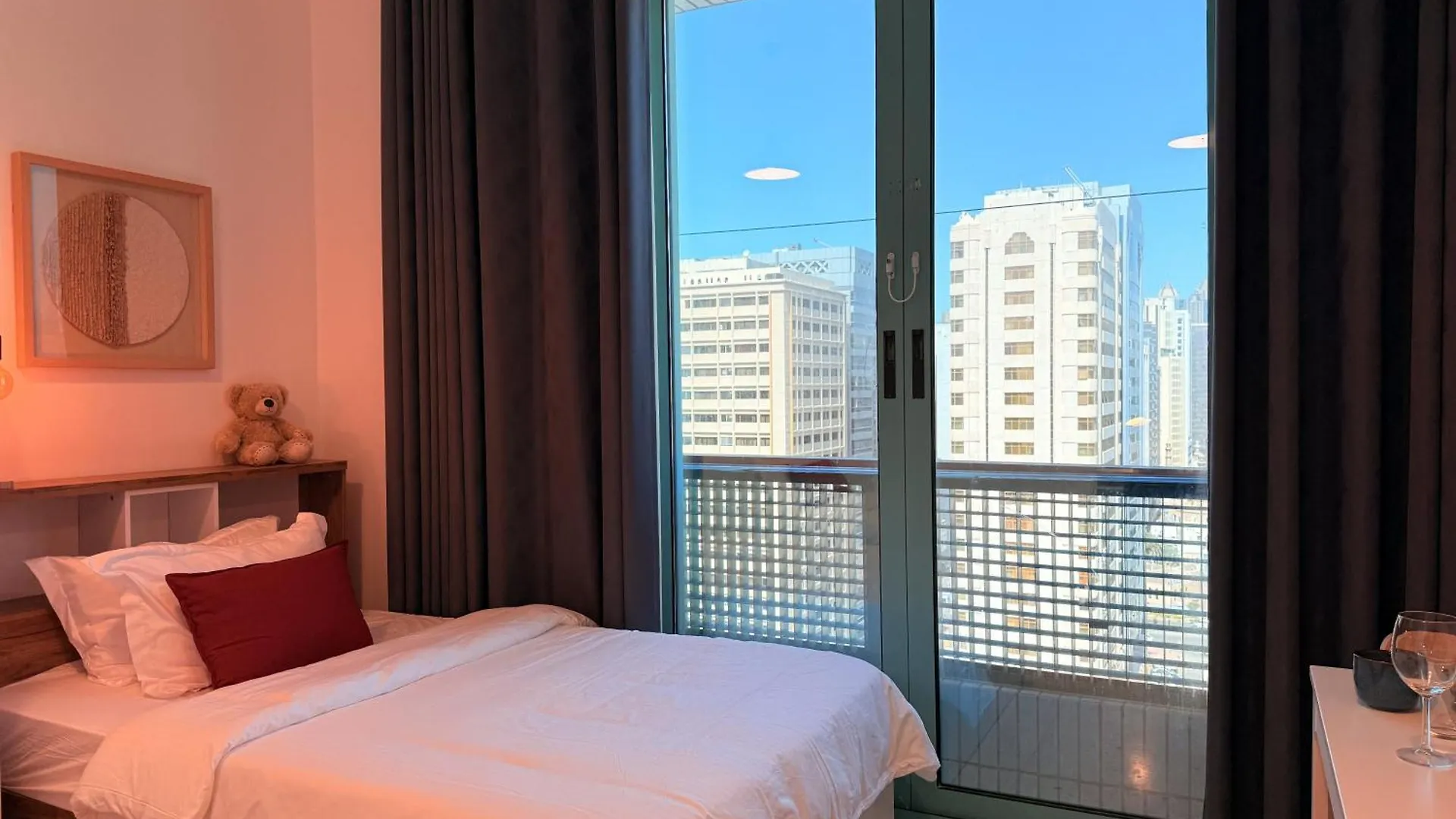 One Guest Place Twin Room With Shared Toilet アブダビ